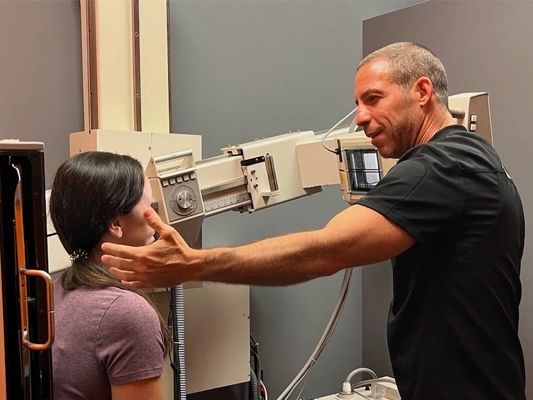 Chiropractor Delray Beach FL Ryan Alter Doing X-Ray First Visit